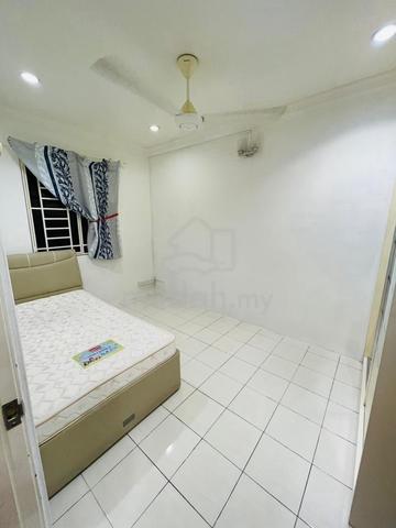 Serina Bay 4