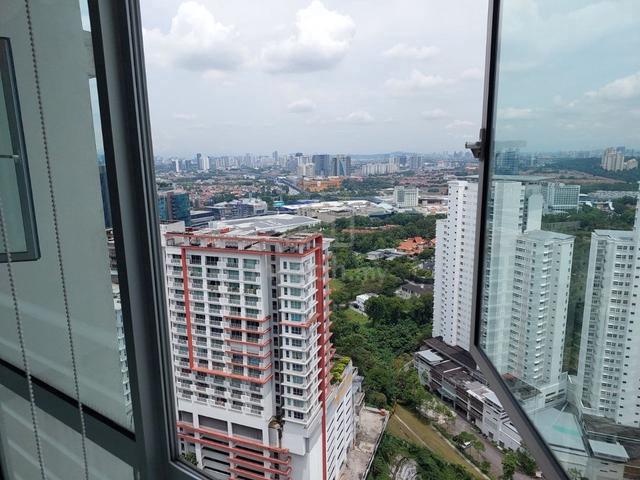 Metropolitan Square 1