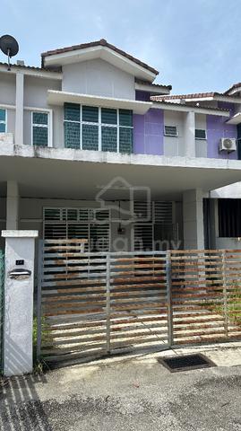 Rumah Teres Dua Tingkat Taman Ilmu 1