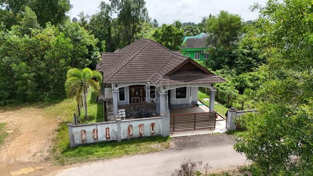 Banglo Kg Tok Hakim, Padang Midin 1