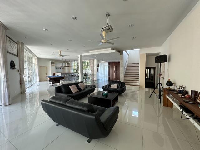 3 Storey Bungalow for Sale | Fung Yee Ting 1