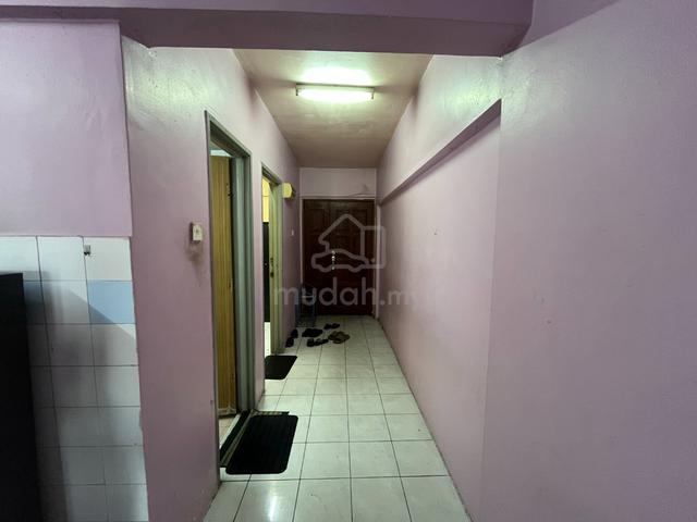 Pangsapuri Perdana (Seksyen 13) 1
