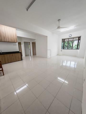 Sempadan Indah Apartment 1