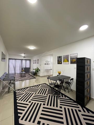 BlackWhite Homie Room For Rent At Sentrovue Apartment 1