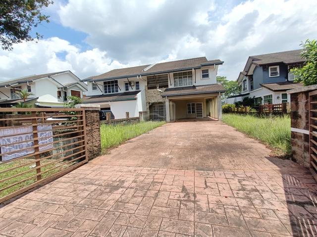 Semi D 2 tingkat Partially furnish U12 Jalan pegaga Shah Alam 1