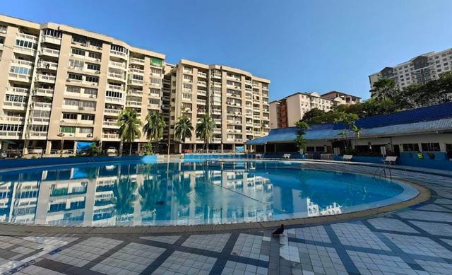 Petaling Indah Condominiums 1