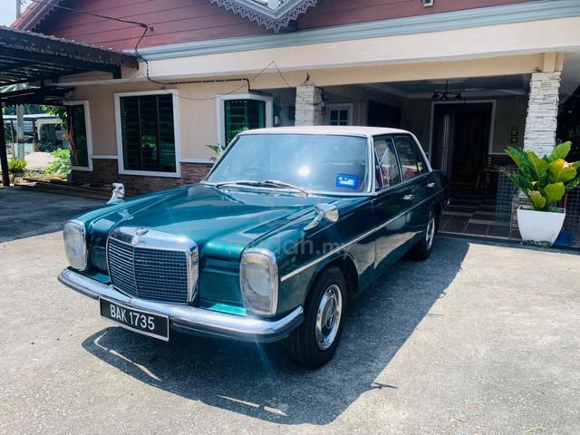 Mercedes Benz (M) W115 - 1