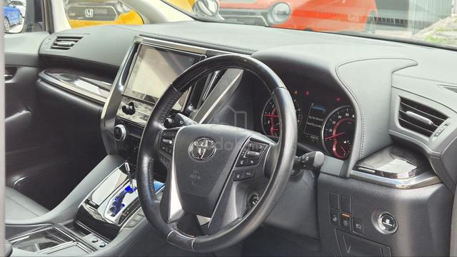Toyota Alphard 2.5 SC SUNROOF/FULL LOAN - 3