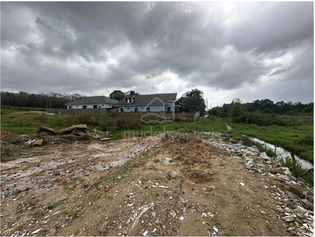 Tanah berdekatan Litar Machang 1