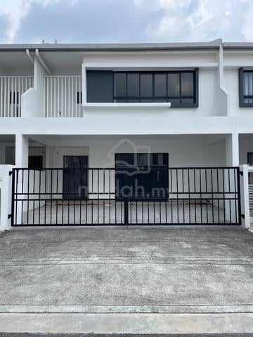 [BIGGER UNIT] 2 Storey Sejati Lakeside 1, Cyberjaya 1