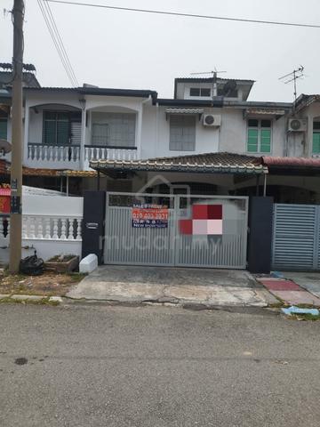 2 storey house for sale at Taman Ehsan, Ipoh. 1