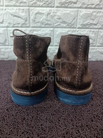 Uk8 Clarks Suede Desert Chukka boots - photo 3 of 6