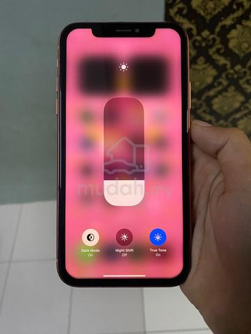 iphone xr 128gb - photo 3 of 4