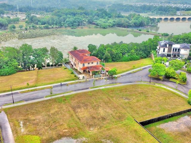 LAKE VIEW! Bungalow Lot, Perdana Hills, Presint 11, Putrajaya 1