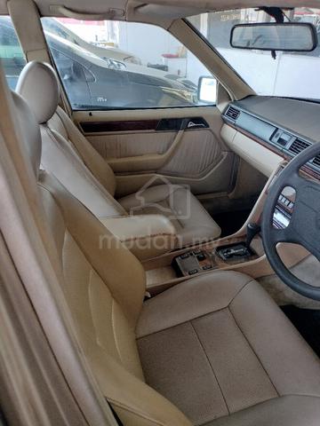 Mercedes Benz 220E 2.2 W124 (A) - 3