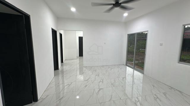 Rumah baru Kampong sri medan johor  untuk di sewa  1