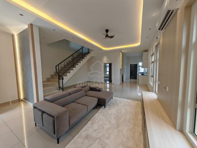 2 tingkat rumah teres baru di lunas , kedah RM1000 1