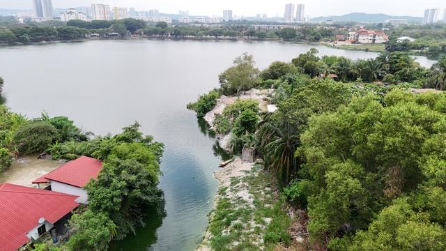 TO LET 1.416 acres lakeside land in Kg Seri Aman Puchong Prima Puchong 1