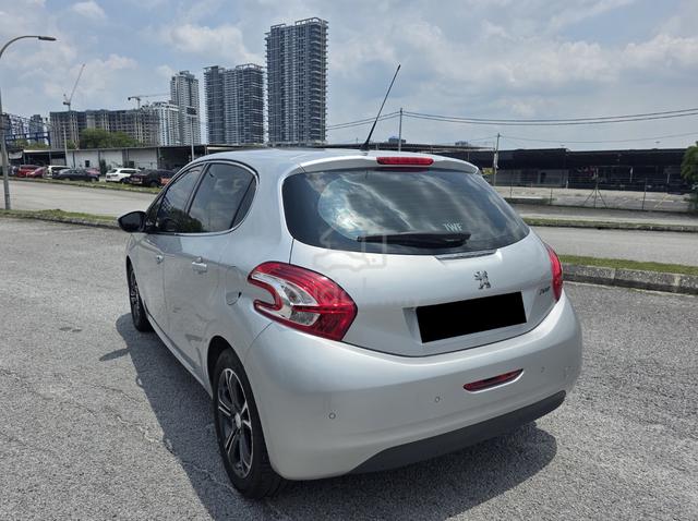 2016 Peugeot 208 1.6 VTi ALLURE (A) HATCHBACK - 2