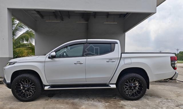2018 Mitsubishi TRITON 2.4 VGT ADVENTURE X 4x4 6SP - 4
