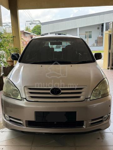 2001 Toyota IPSUM 2.4 VVTI (A) - 1