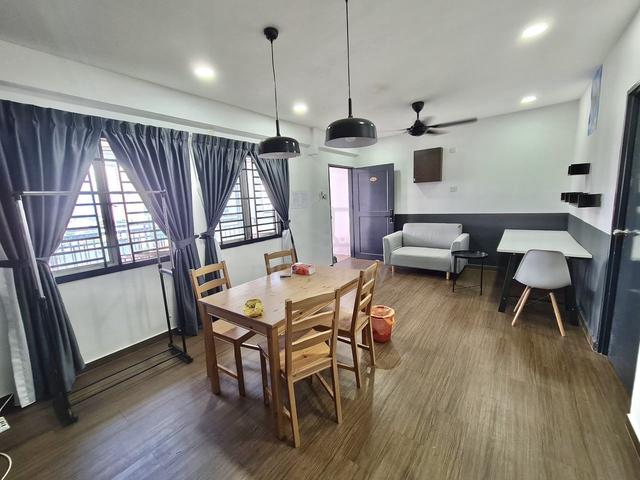 The Embassy Suites (Duta Impian) 1