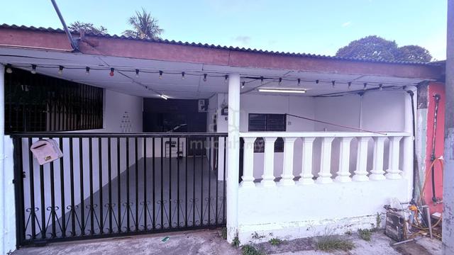 Single storey kampung oren ulu tiram 1