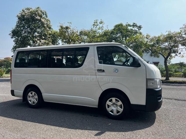 2010 Toyota HIACE 2.5 (M) - 1