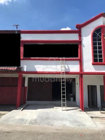 1.5 storey shop factory Taman perindustrian bukit kemuning shah alam 1