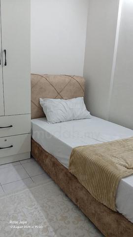 Bilik Cozy White Nude Deco Fully Furnished di Bandar Perda 1