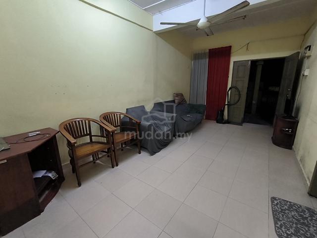 Rumah teres 4 bilik, Taman Kempadang Makmur, Kuantan 1