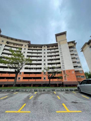 Baiduri Apartment (Shah Alam) 1