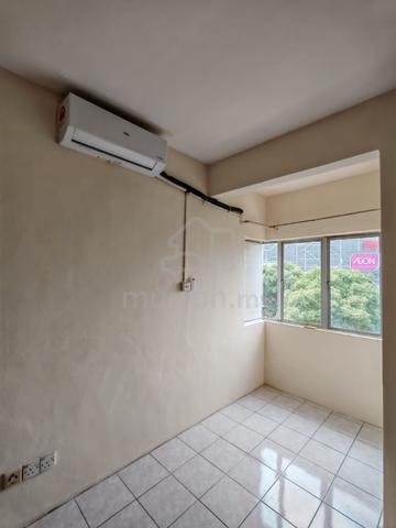 Plaza Sinar Apartment 1
