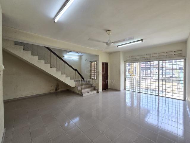 Permas Jaya, Double Storey, Original unit, 4 bedrooms 1