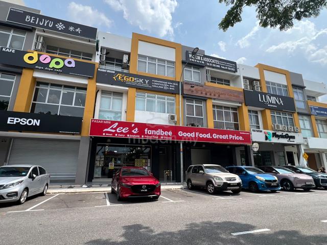 2 Adjoining 3 storey shoplot molek hub 1