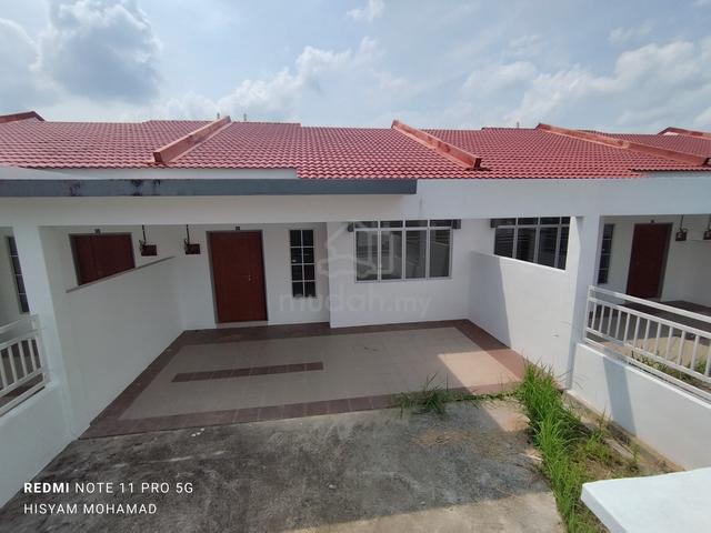 Rumah Teres Baru @ Taman Universiti, Parit Raja, Batu Pahat, Johor 1