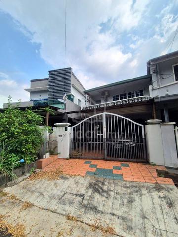 Renovated Unit. Semi-d Cluster 2 Tingkat, Seksyen 17 Shah Alam. 1
