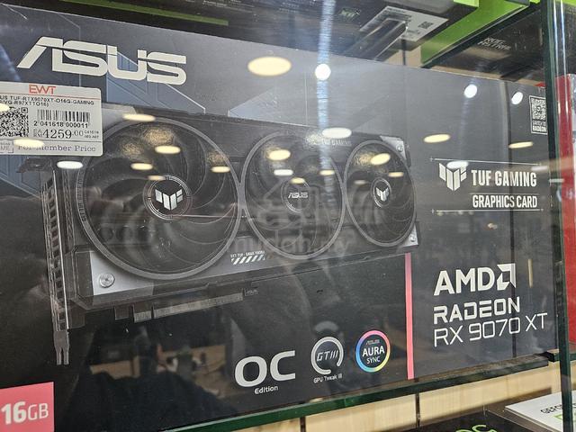 SAPPHIRE PULSE AMD Radeon™ RX 9070 XT GPU - photo 2 of 3