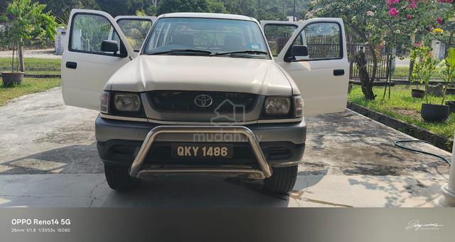 2004 Toyota HILUX 2.8 MY00 LN166R (M) - 1