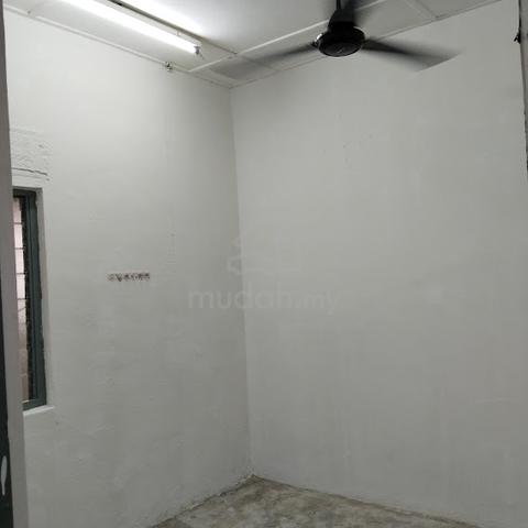 2 Storey House in Taman Nora Ulu Tiram for rent 2