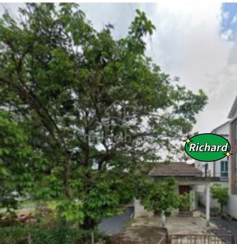 LAND VALUE SALE | Prime Freehold Residential Land with Existing Bungal 1