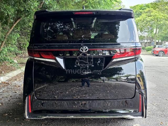 2025 Toyota VELLFIRE 2.4 Z PREMIER 13KM Only 6A - 3