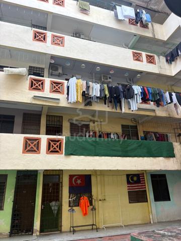 Flat Jalan Susur Barli 1