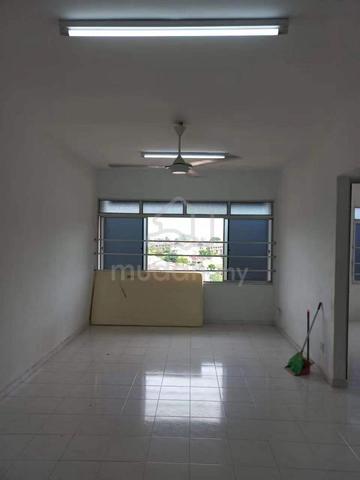 Desa Mutiara Indah Apartment 1