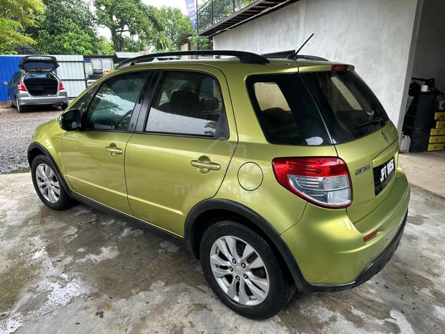 Suzuki SX4 1.6 CROSSOVER (A) 2012 CANTIK - 2