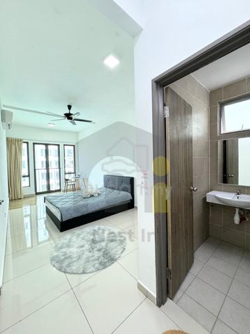 Near Airport Master Room for Rent – Mix Gender Unit 1