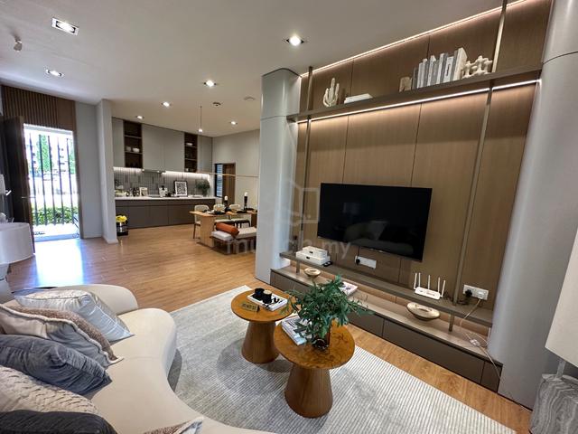 Grand Meridian 1