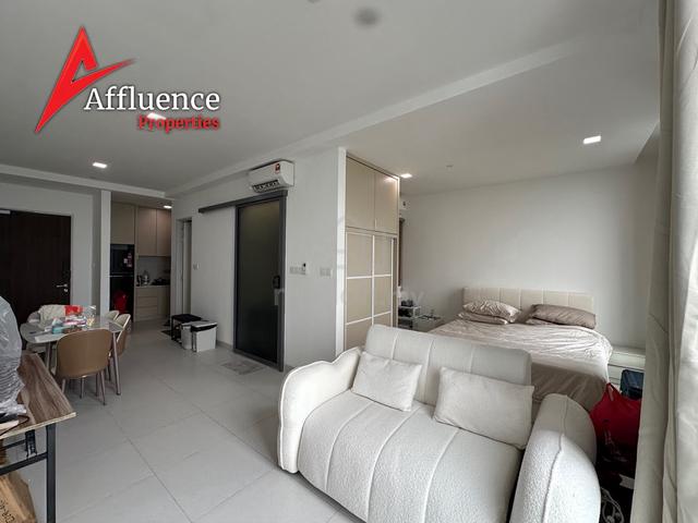 Renna Residence @ The NorthBank 1
