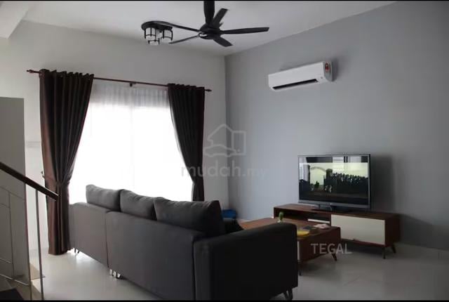 Bukit Raja Klang, Saron 2 Storey Renovated Fully furnished Face field 1