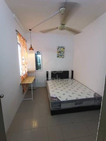 Sunway Bilik Kecil SMALL Room Mentari Court (Free Utilities) 1